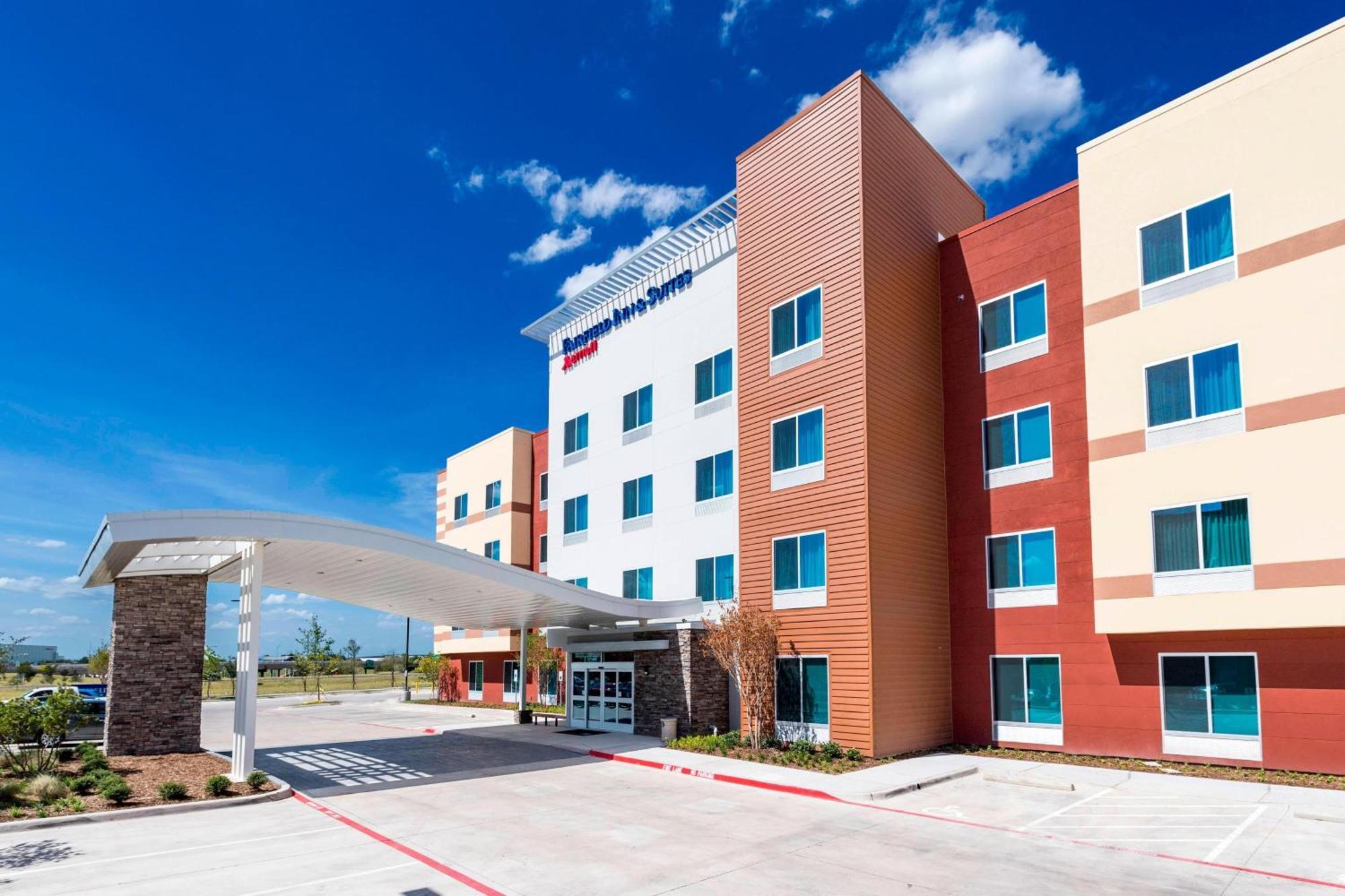 Fairfield Inn & Suites By Marriott Dallas Waxahachie Ngoại thất bức ảnh